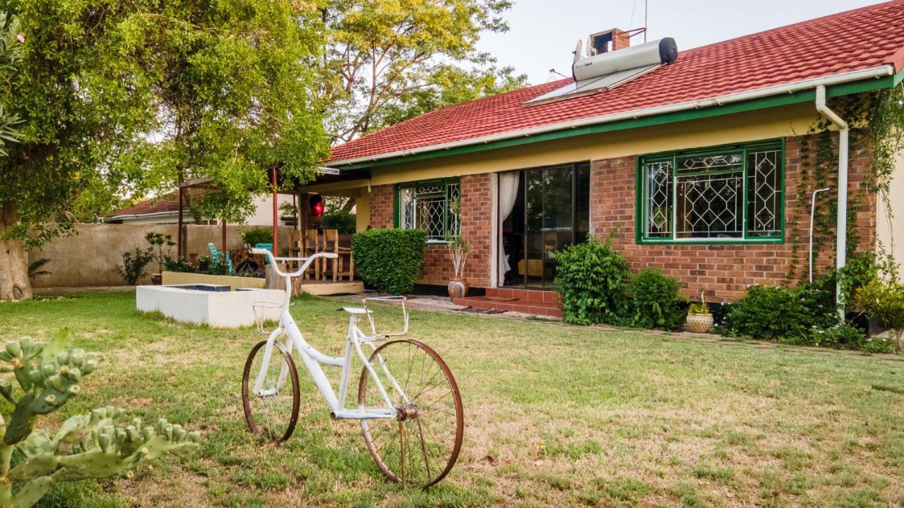 Birdville Bnb Guest House Gaborone Exterior foto