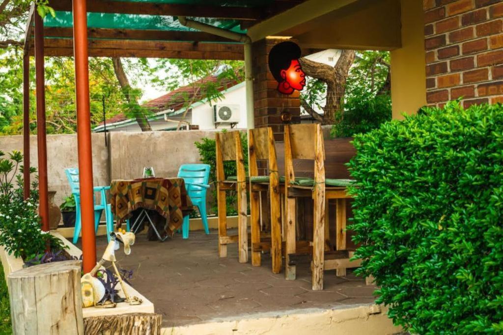Birdville Bnb Guest House Gaborone Exterior foto